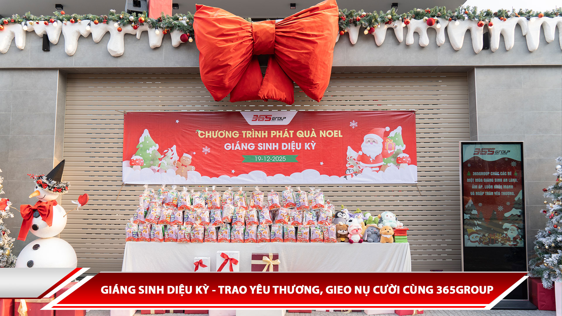 Giáng Sinh diệu kỳ - trao yêu thương, gieo nụ cười cùng 365Group